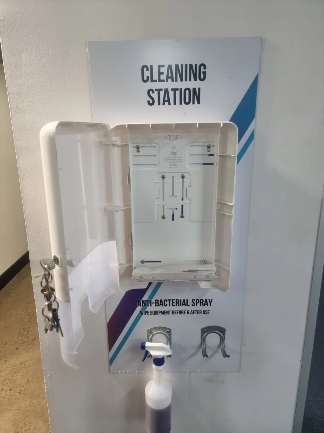 The dispenser during work.