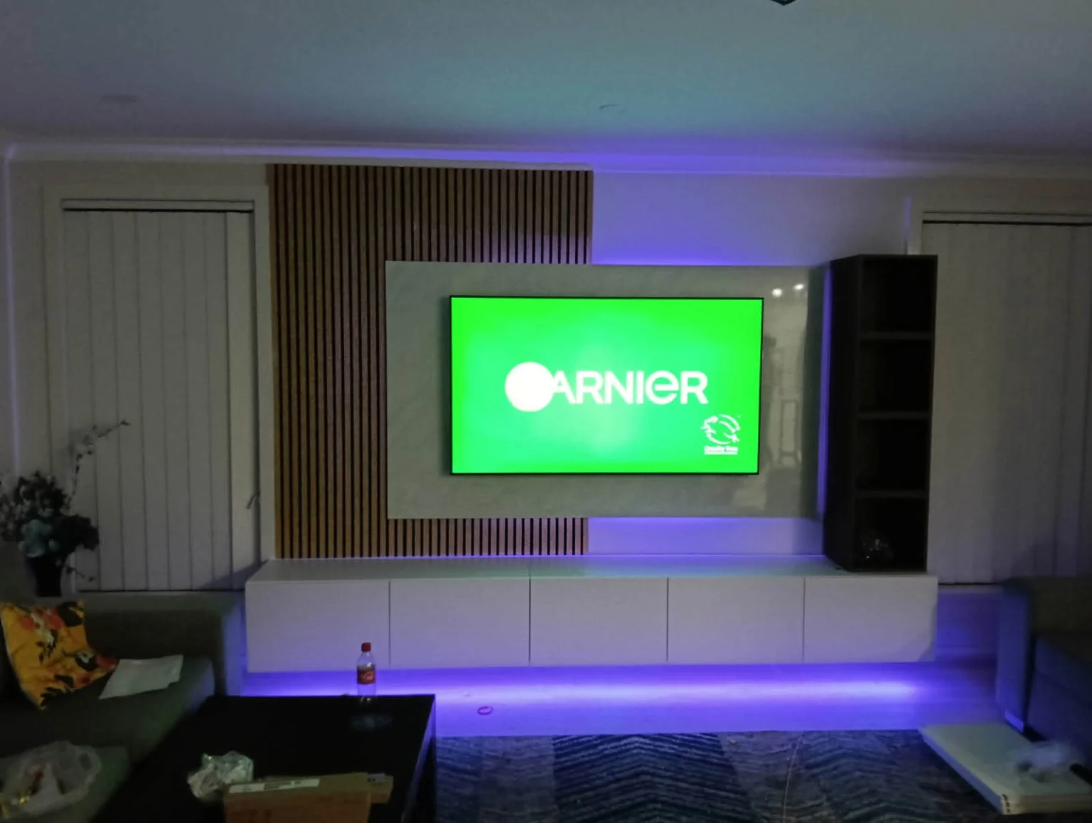 A front view of the completed living-room feature.